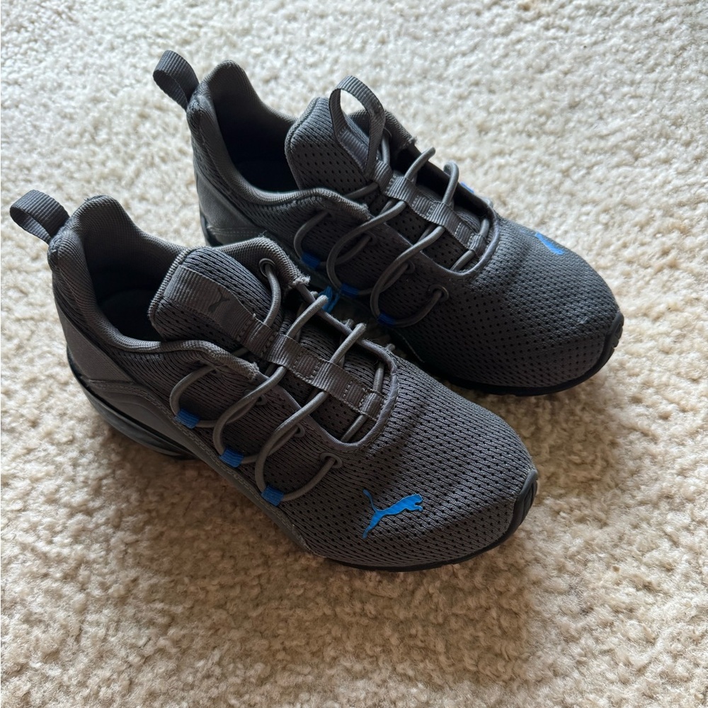 Kids puma sneakers !